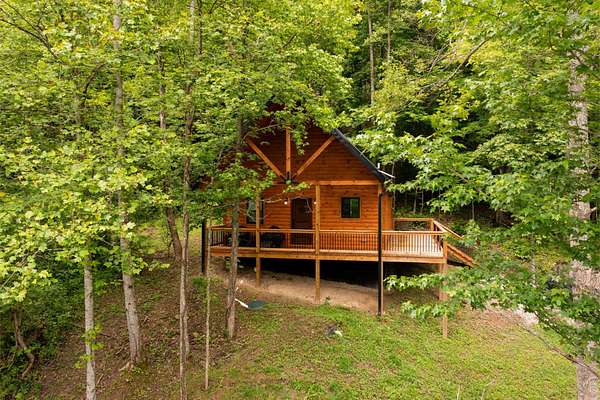 4.69 Acres of Residential Land with Home for Sale in Slade, Kentucky