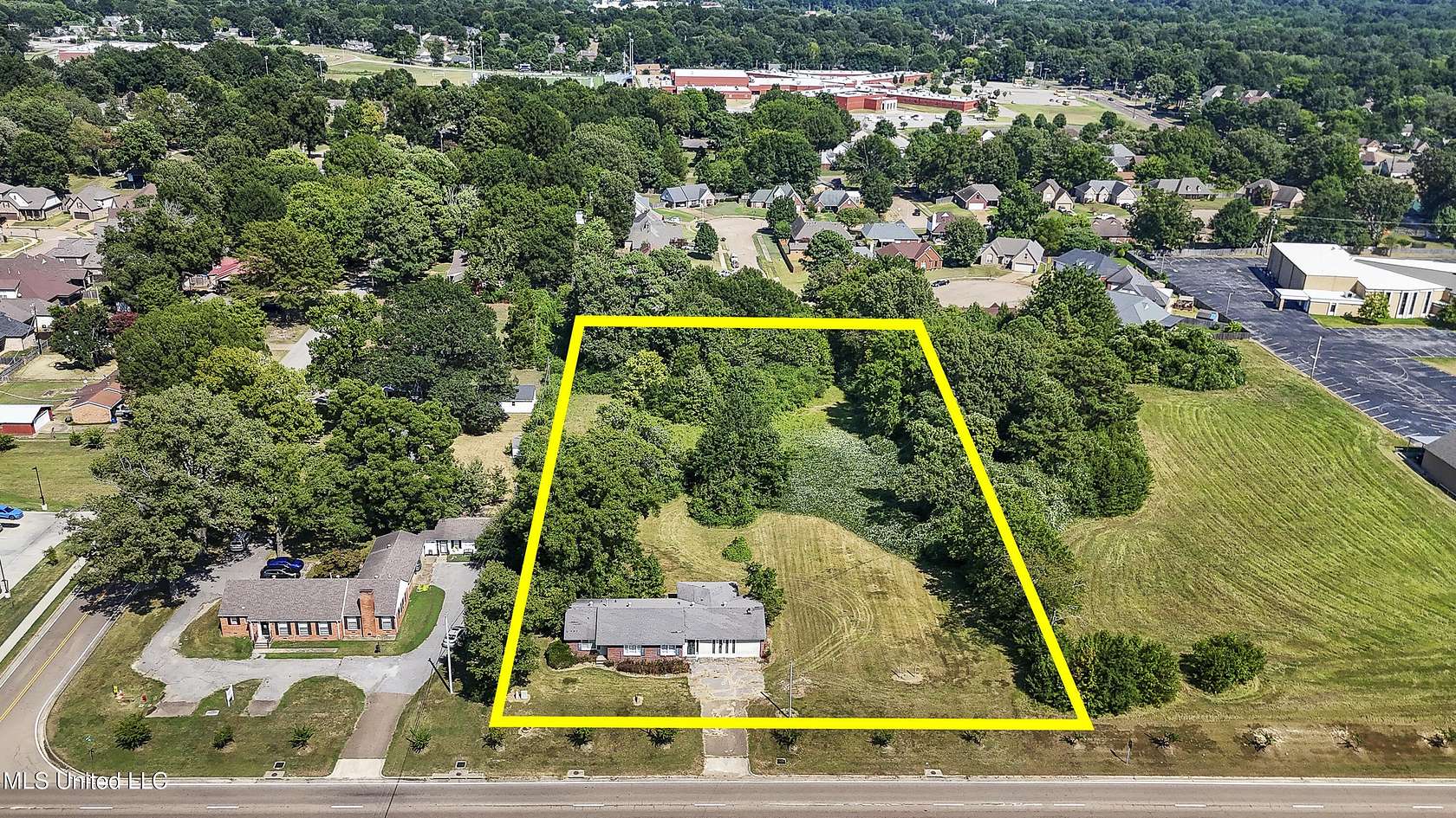 1.83 Acres of Commercial Land for Sale in Olive Branch, Mississippi