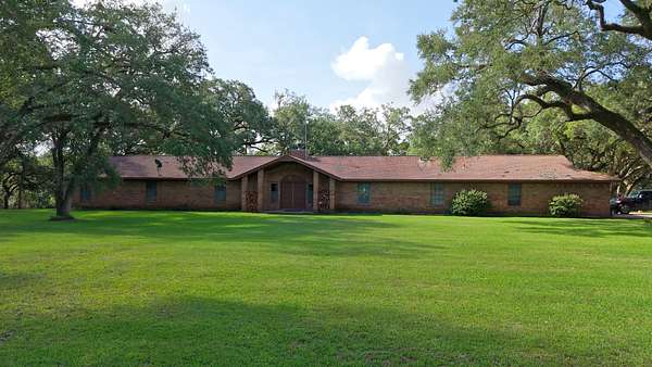 7 Acres of Residential Land with Home for Sale in Bay City, Texas