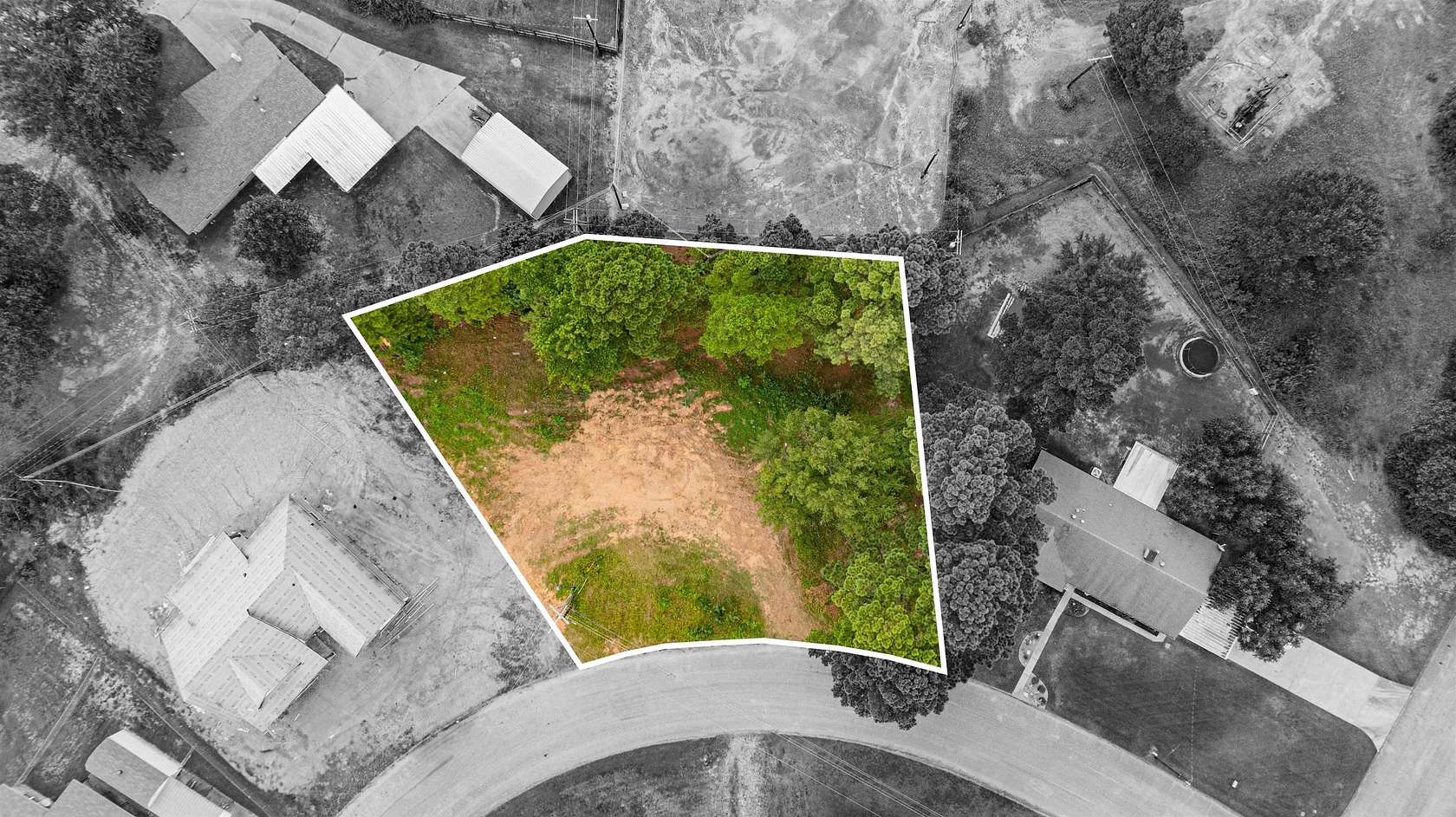 0.5 Acres of Residential Land for Sale in White Oak, Texas