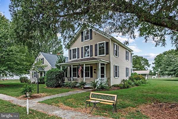 2.84 Acres of Residential Land with Home for Sale in Warsaw, Virginia