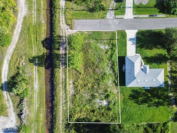 0.25 Acres of Residential Land for Sale in Lehigh Acres, Florida
