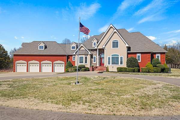 11.2 Acres of Land with Home for Sale in Portland, Tennessee