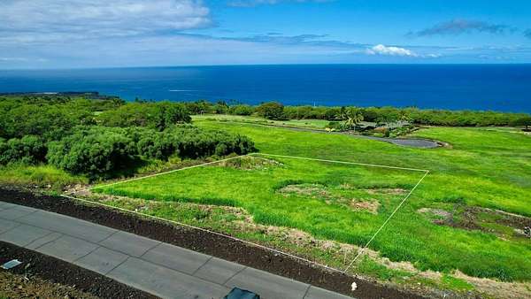 1 Acre of Residential Land for Sale in Kealakekua, Hawaii