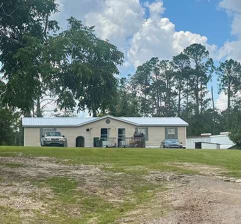 2.53 Acres of Residential Land with Home for Sale in Douglas, Georgia