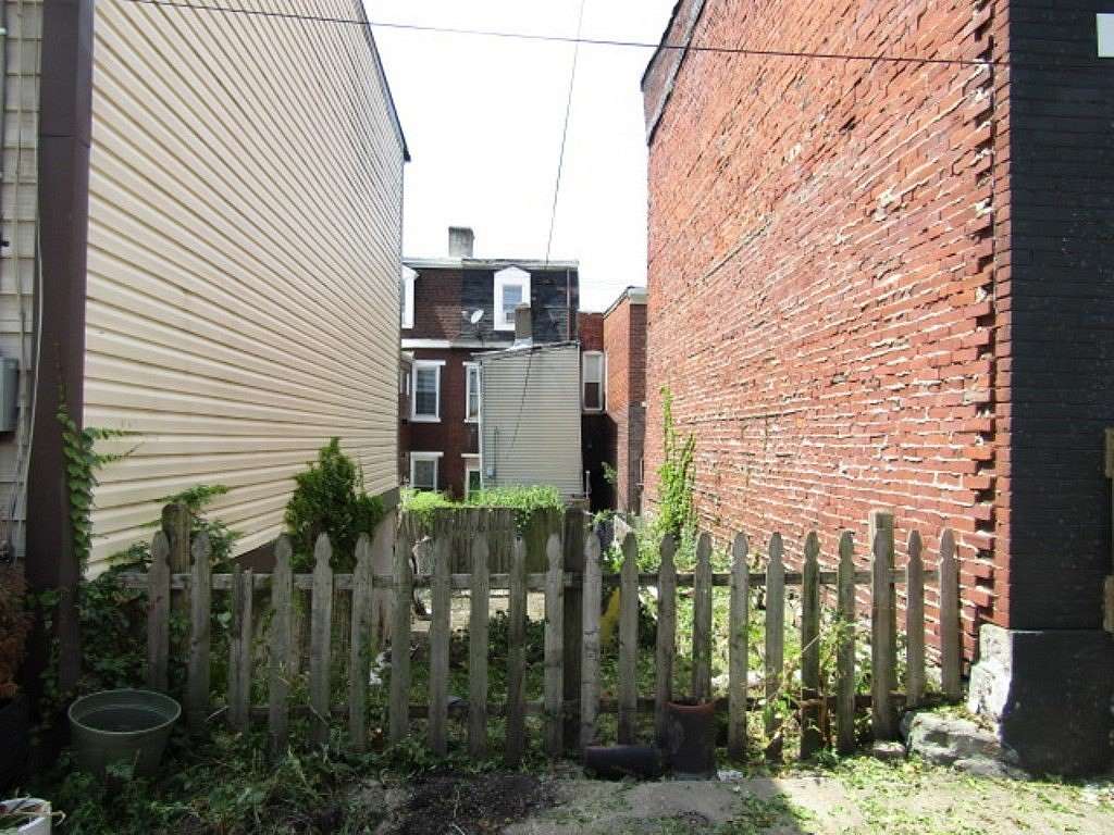 0.02 Acres of Residential Land for Sale in Pittsburgh, Pennsylvania
