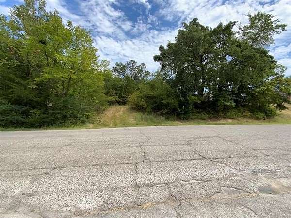 30.3 Acres of Land for Sale in Ardmore, Oklahoma