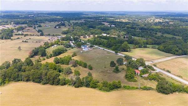 2.57 Acres of Residential Land for Sale in Springdale, Arkansas