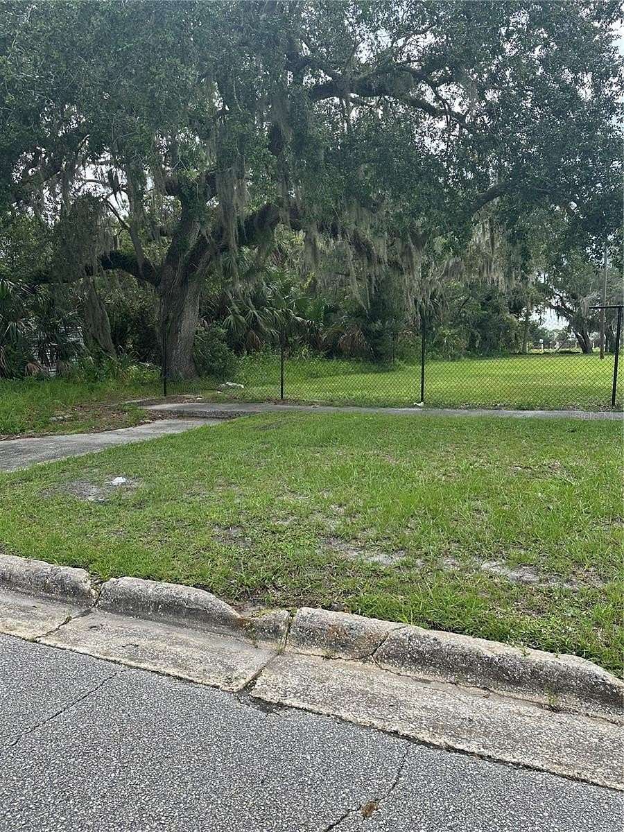 0.89 Acres of Land for Sale in Sanford, Florida