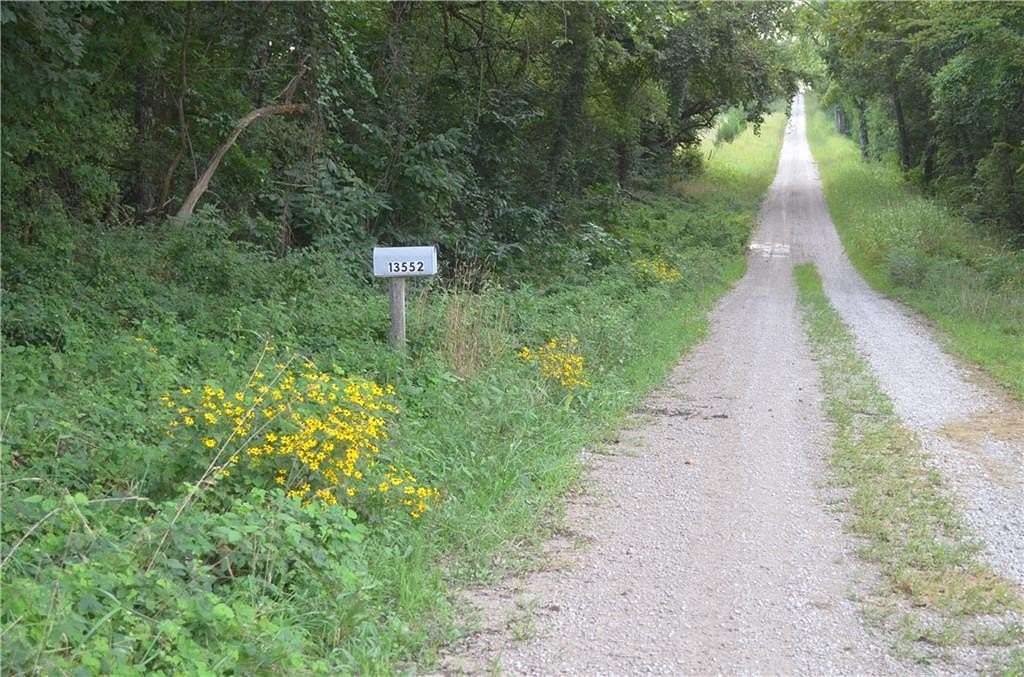 4 Acres of Residential Land for Sale in Amsterdam, Missouri