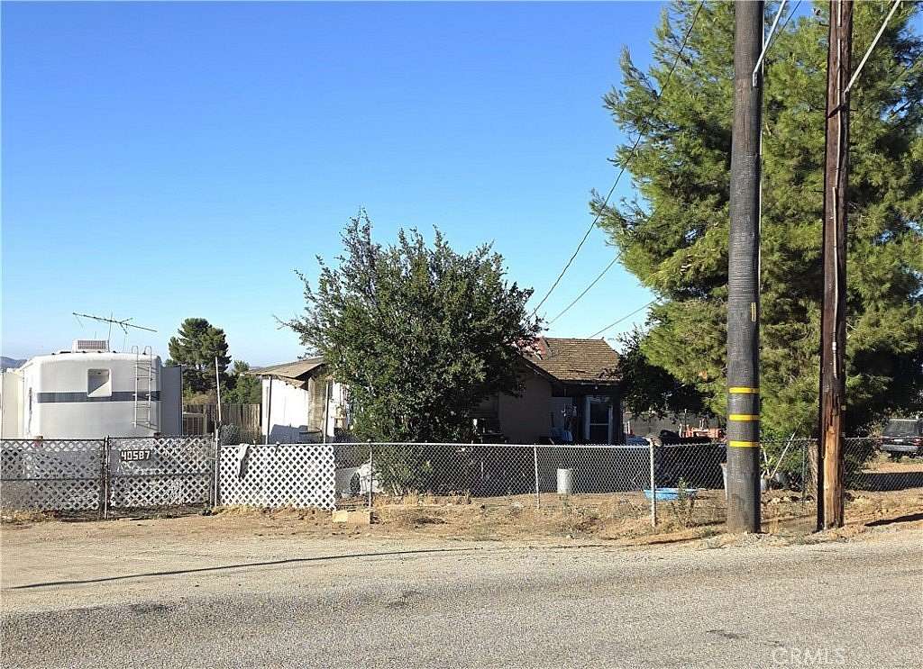 0.92 Acres of Residential Land for Sale in Cherry Valley, California