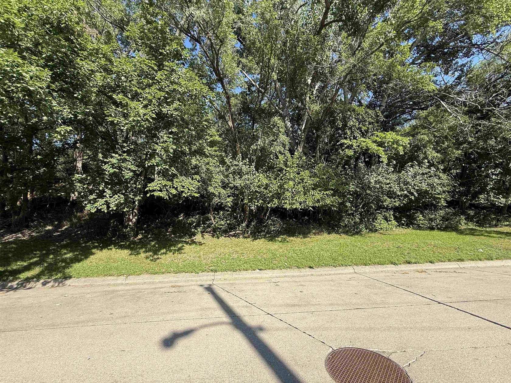 0.34 Acres of Residential Land for Sale in Sioux City, Iowa