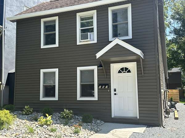 0.1 Acres of Residential Land with Home for Sale in Milford, Pennsylvania