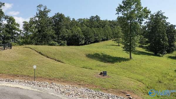 2.86 Acres of Land for Sale in Cedar Bluff, Alabama