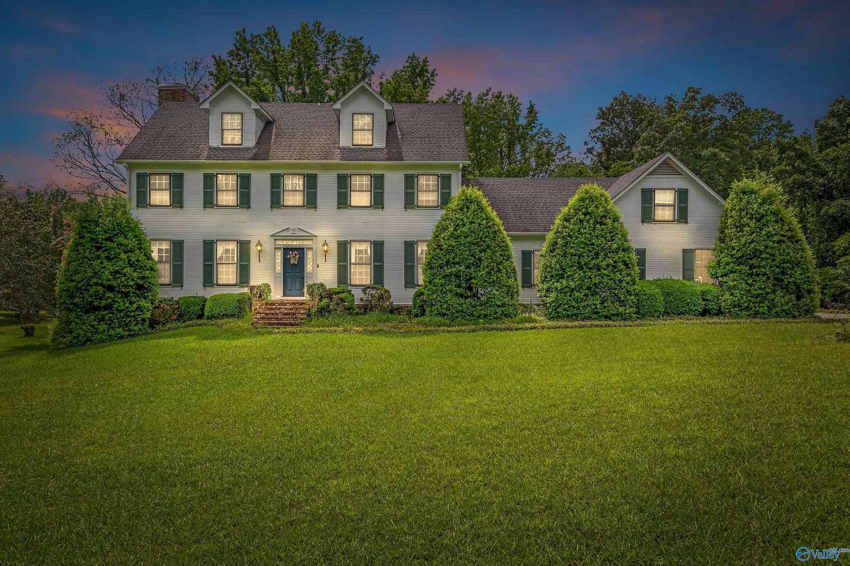 3.6 Acres of Residential Land with Home for Sale in Huntsville, Alabama