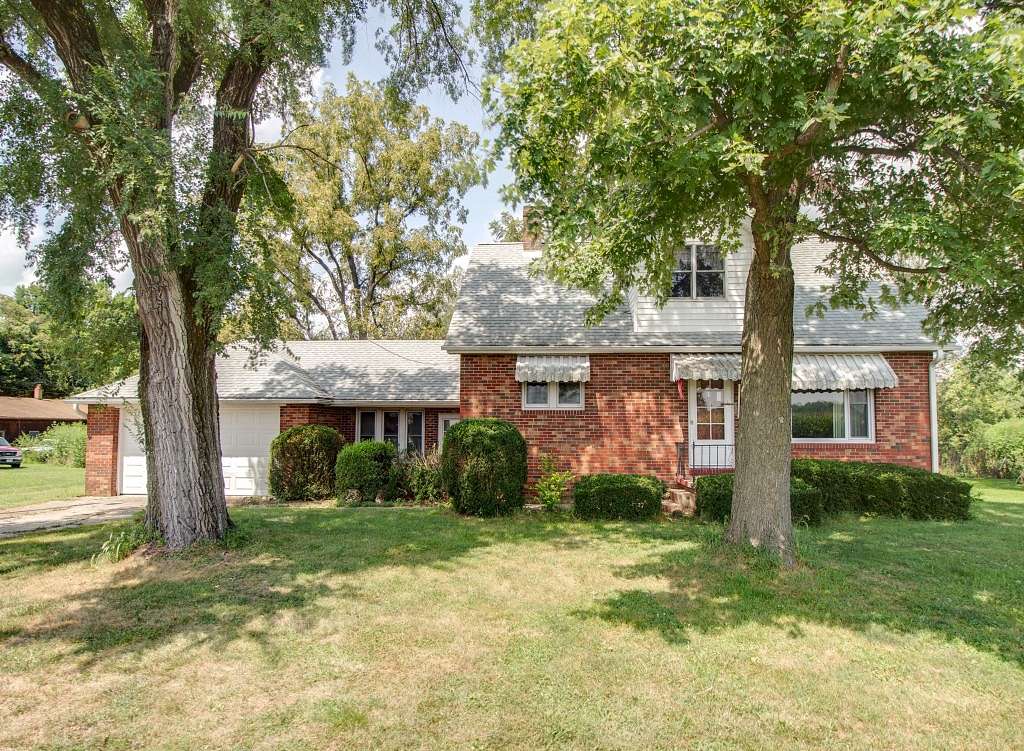 5 Acres of Land for Sale in Moro, Illinois