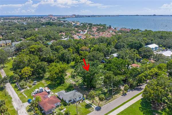 0.72 Acres of Residential Land for Sale in St. Petersburg, Florida