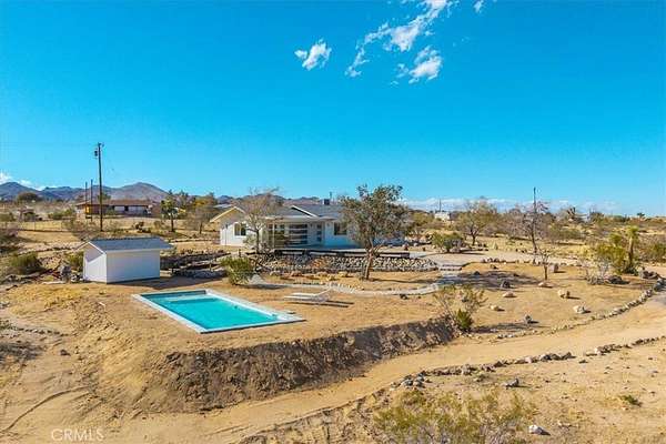 2 Acres of Residential Land with Home for Sale in Yucca Valley, California