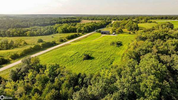 33 Acres of Land for Sale in Bloomfield, Iowa