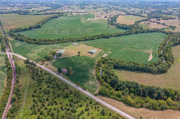 65 Acres of Agricultural Land with Home for Sale in Harrodsburg, Kentucky