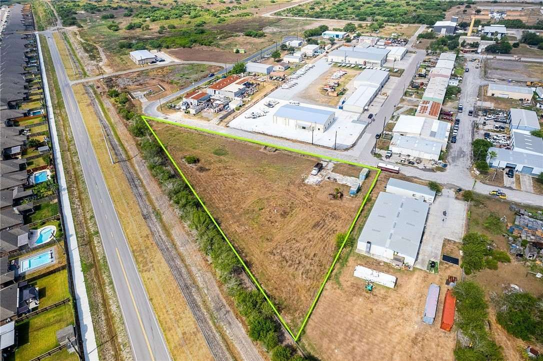 1.16 Acres of Mixed-Use Land for Sale in Corpus Christi, Texas