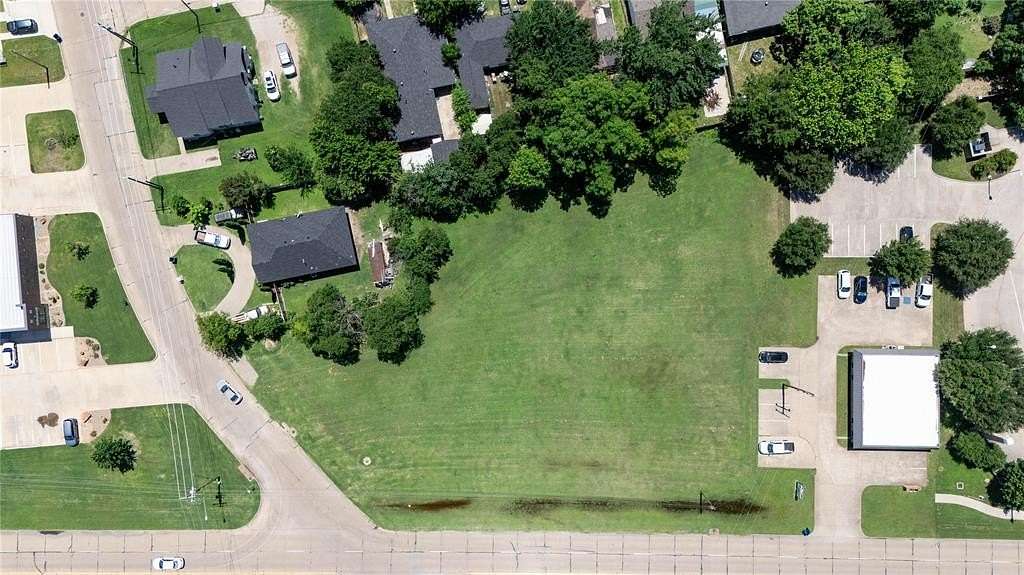 1 Acre of Land for Sale in Ennis, Texas
