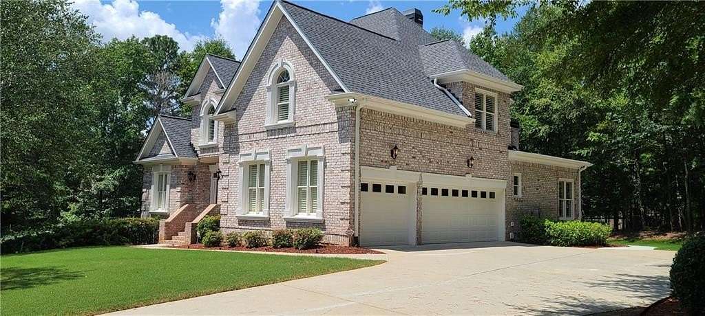 1.56 Acres of Residential Land with Home for Sale in Hoschton, Georgia