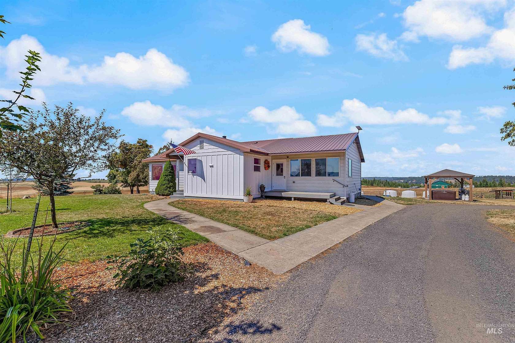 9.89 Acres of Residential Land with Home for Sale in Orofino, Idaho