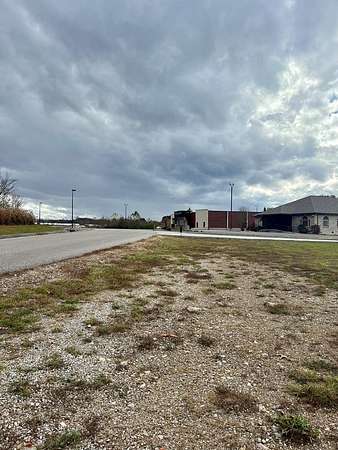 1 Acre of Commercial Land for Sale in Hazard, Kentucky