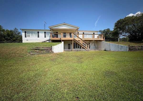 9 Acres of Residential Land with Home for Sale in Bowling Green, Kentucky