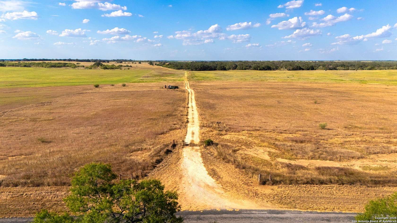 16.1 Acres of Land for Sale in Floresville, Texas