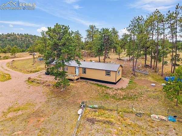 2.16 Acres of Residential Land with Home for Sale in Florissant, Colorado