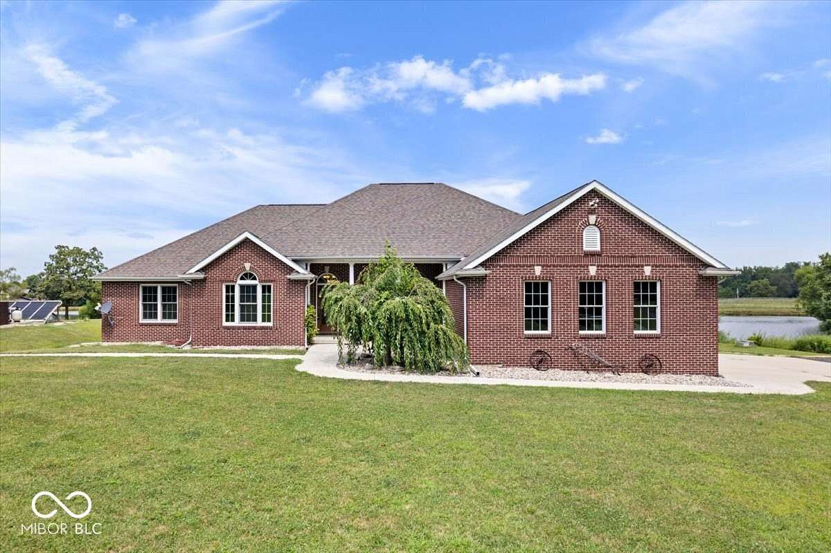 16.2 Acres of Land with Home for Sale in Lebanon, Indiana