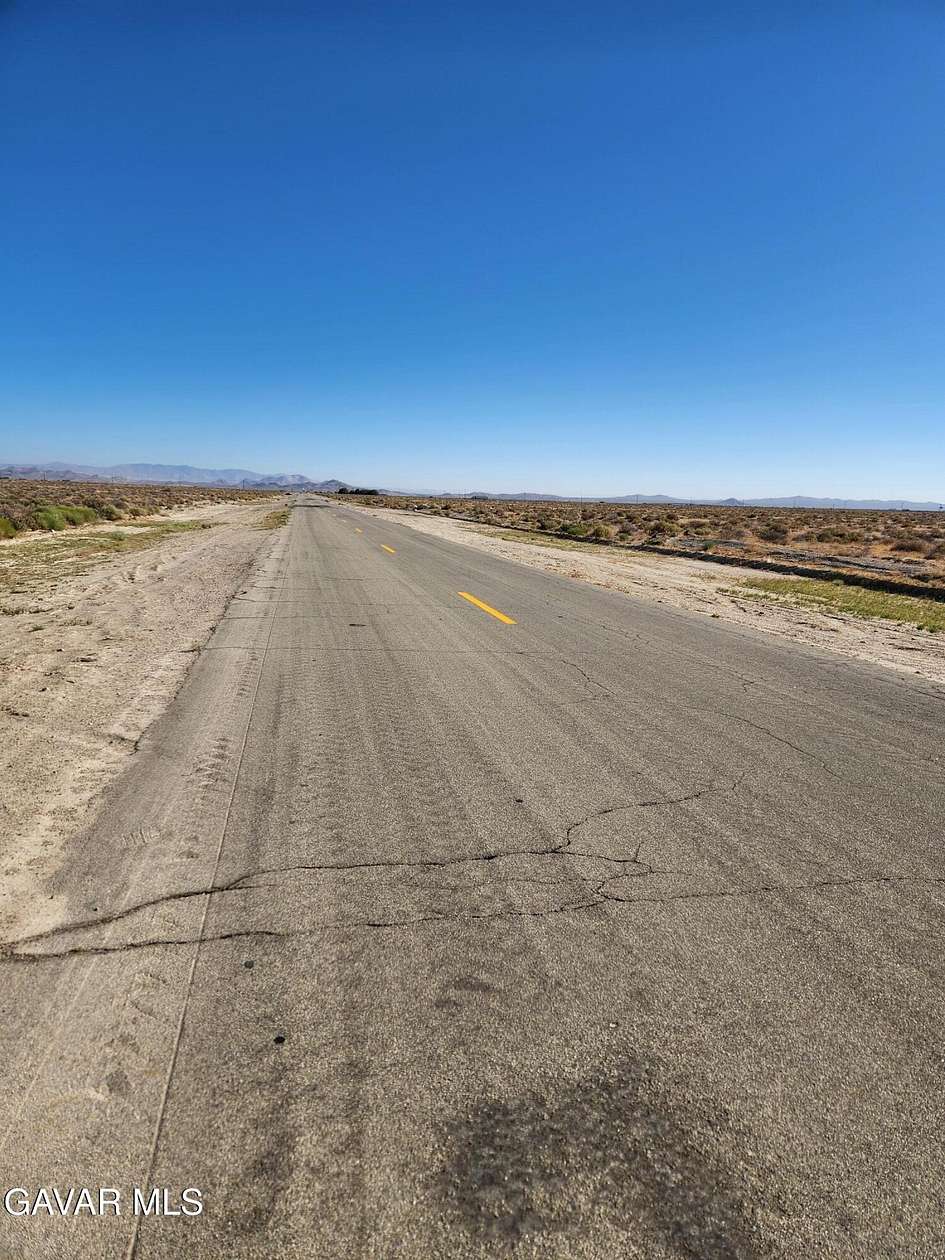 9.37 Acres of Commercial Land for Sale in Lancaster, California