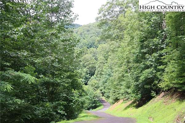 0.9 Acres of Residential Land for Sale in Newland, North Carolina