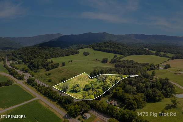 5 Acres of Residential Land for Sale in Newport, Tennessee