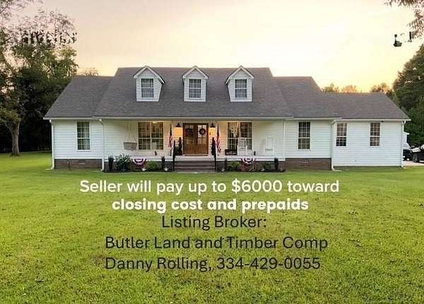 5 Acres of Residential Land with Home for Sale in Luverne, Alabama