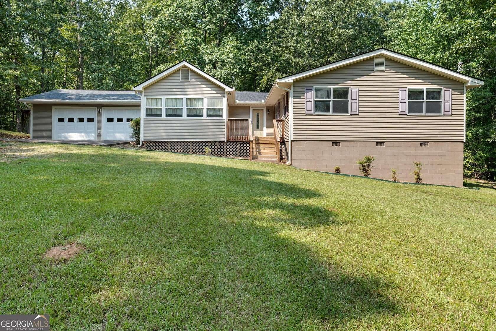 5 Acres of Residential Land with Home for Sale in Hampton, Georgia