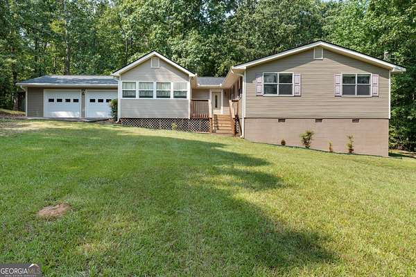 5 Acres of Residential Land with Home for Sale in Hampton, Georgia