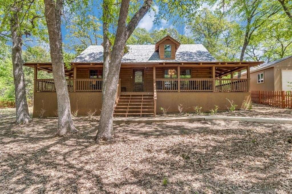 3.18 Acres of Residential Land with Home for Sale in Denison, Texas