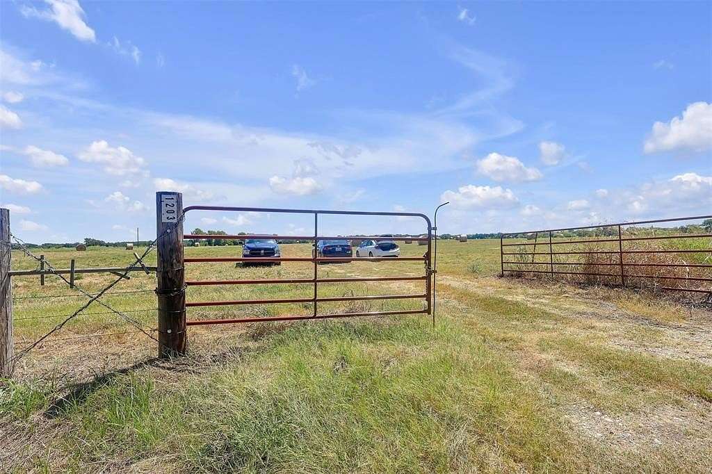 107 Acres of Land for Sale in Cumby, Texas