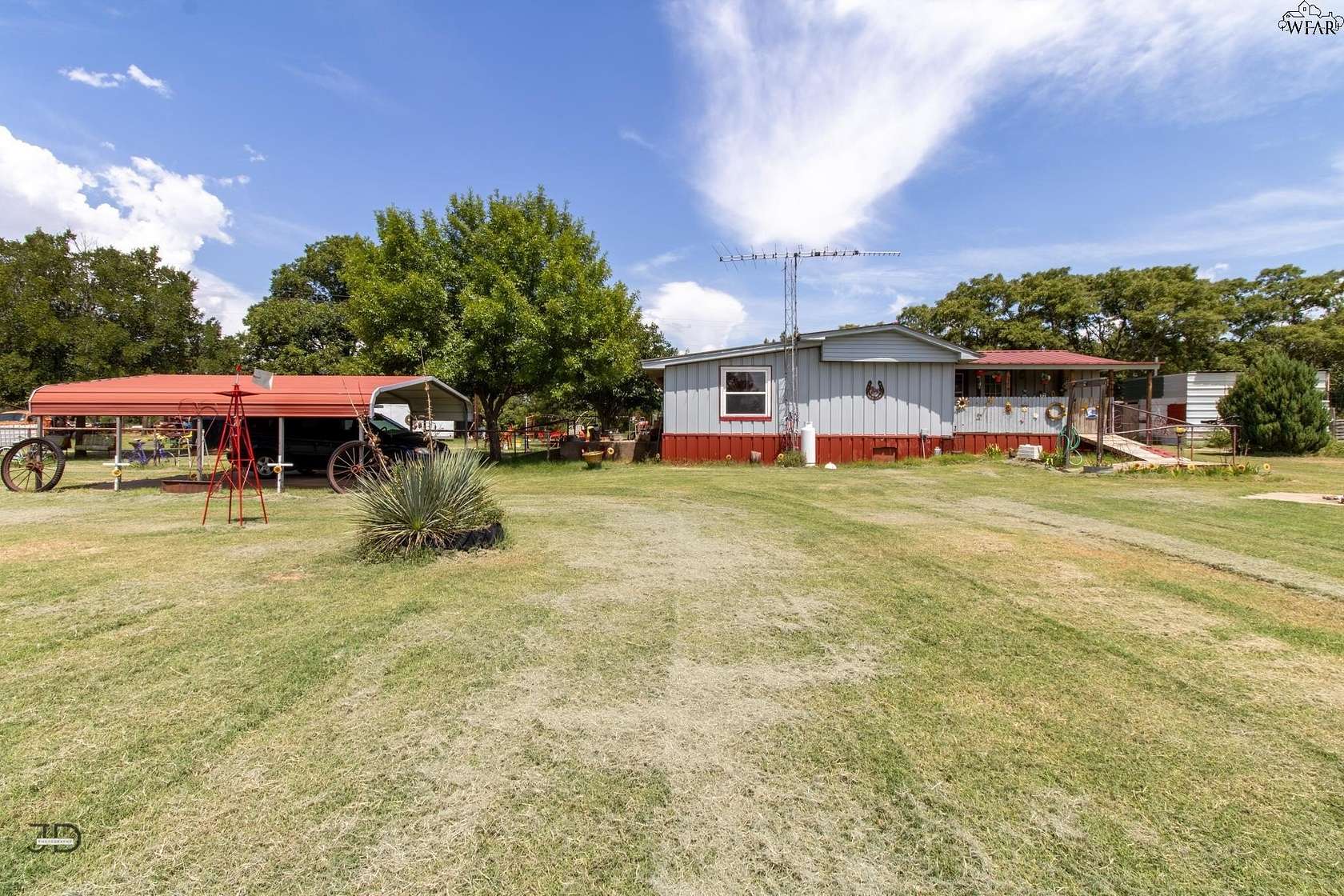 10 Acres of Residential Land with Home for Sale in Iowa Park, Texas