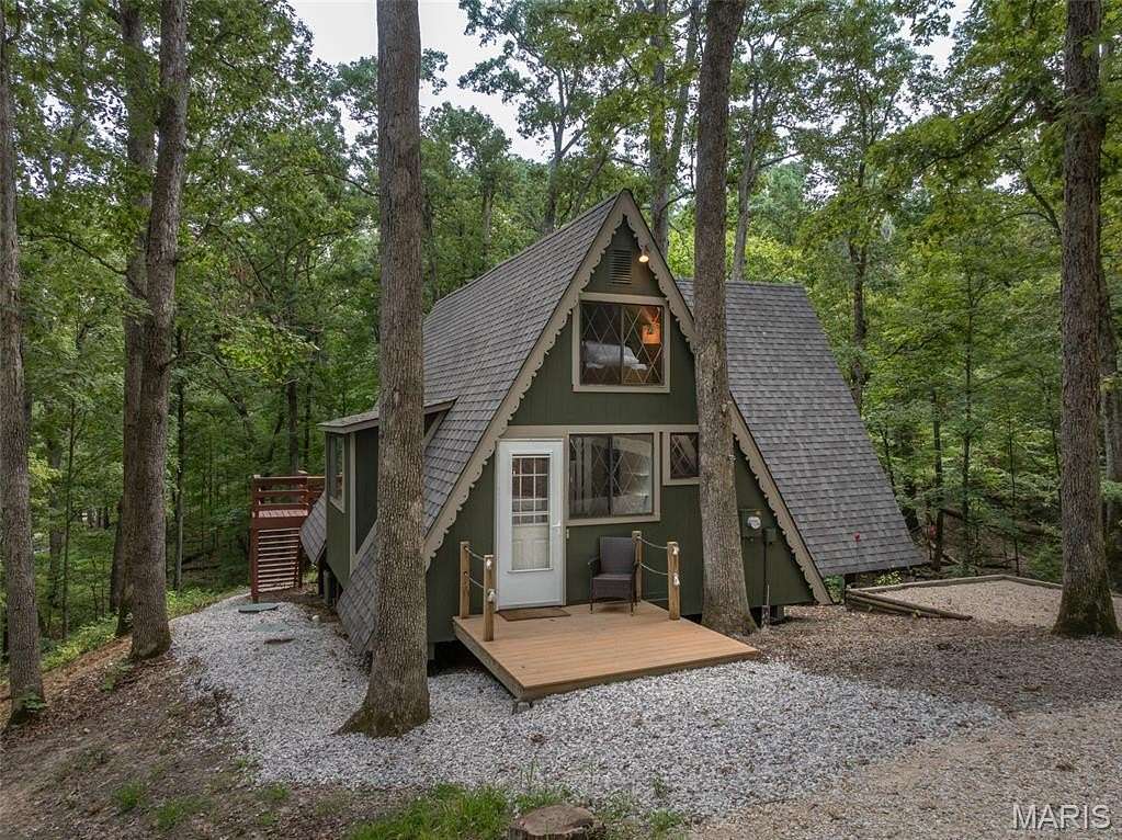 3.2 Acres of Residential Land with Home for Sale in Innsbrook, Missouri