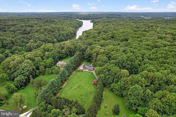 3.12 Acres of Residential Land with Home for Sale in Clarksville, Maryland