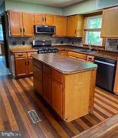 4.42 Acres of Residential Land with Home for Sale in Rhoadesville, Virginia