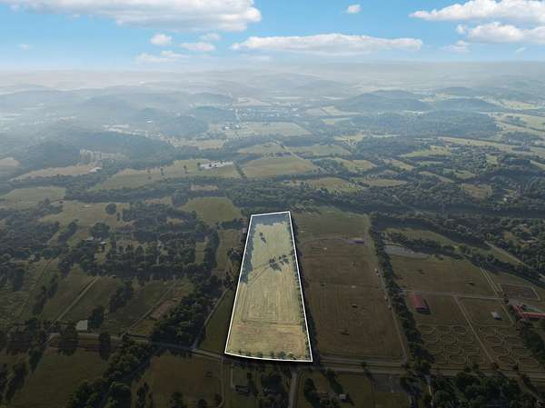 21 Acres of Land for Sale in Franklin, Tennessee