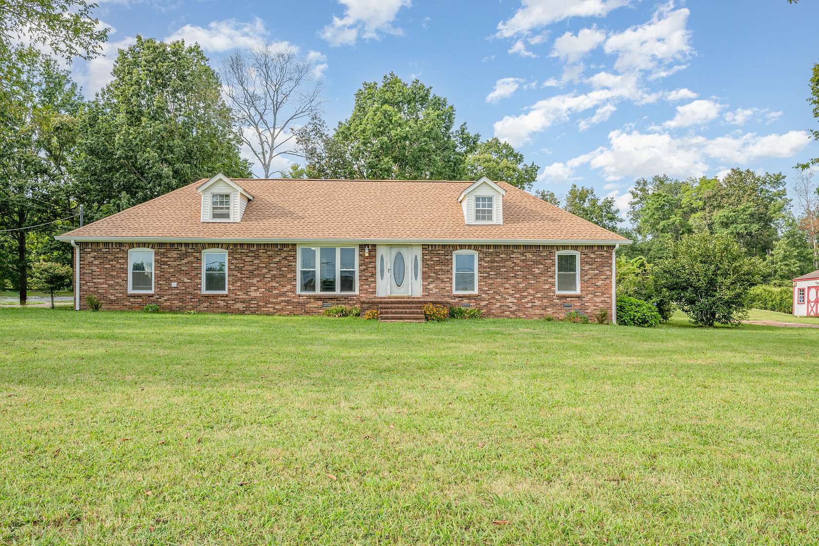 5.19 Acres of Residential Land with Home for Sale in Chapel Hill, Tennessee