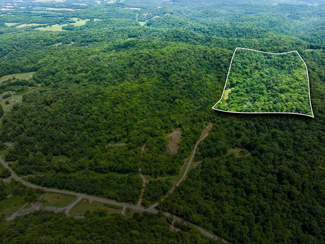 26 Acres of Land for Sale in Mount Pleasant, Tennessee