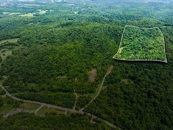 26 Acres of Land for Sale in Mount Pleasant, Tennessee