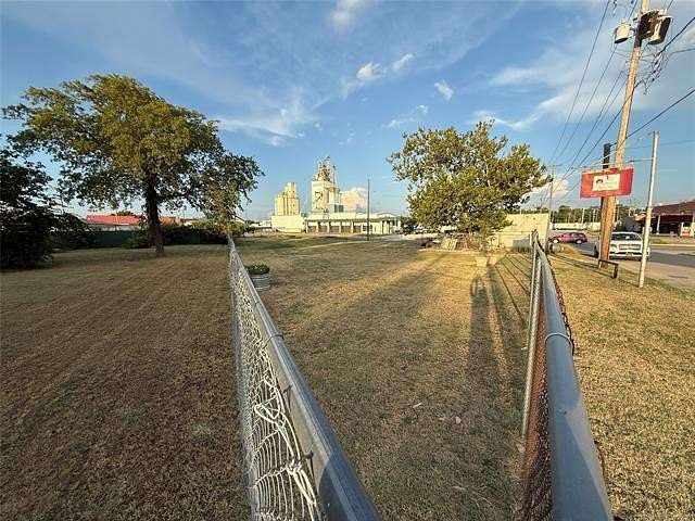 0.39 Acres of Commercial Land for Sale in Ardmore, Oklahoma